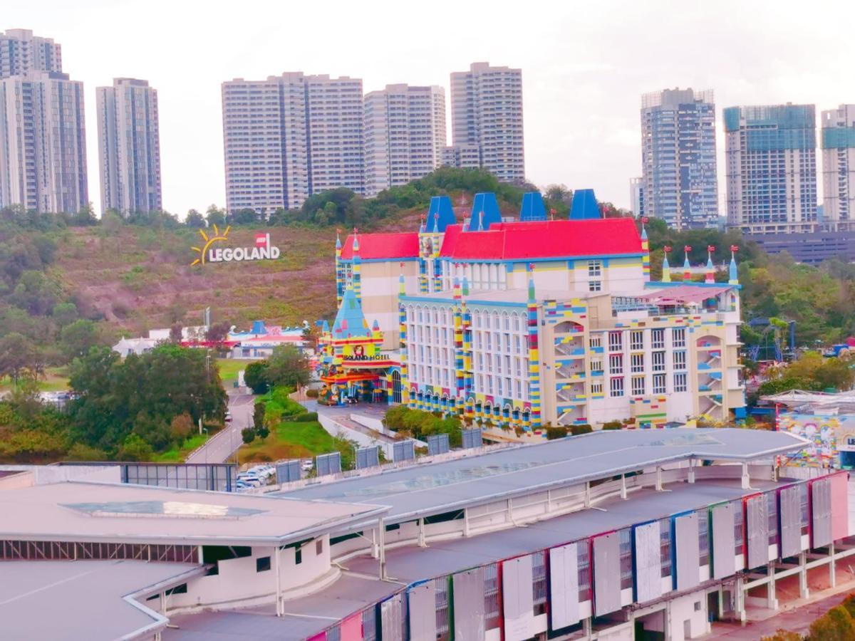 Legoland- Hapysunshine@dpristine-2b2r-8px Lakeview